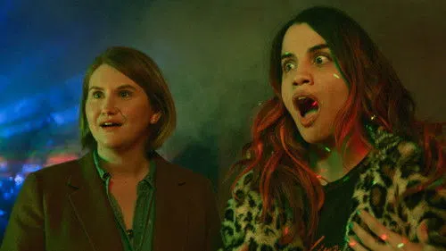 Ben Tamamen İyiyim izle afişi