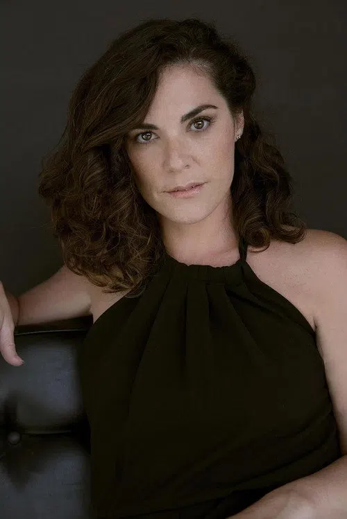 Esther Noya