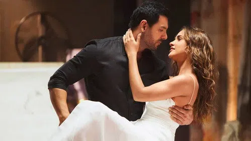 सत्यमेव जयते izle