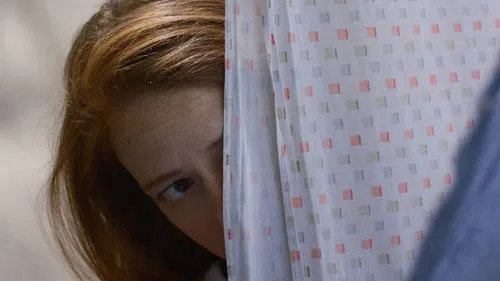 Ay ve 66 Soru izle