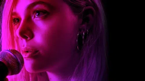 Teen Spirit izle