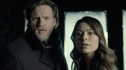 Davetsiz Misafirler izle afişi