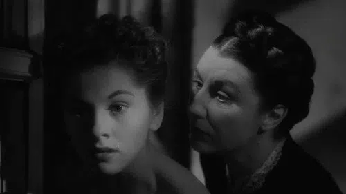 Rebecca izle