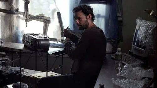 Yakın Tehlike izle