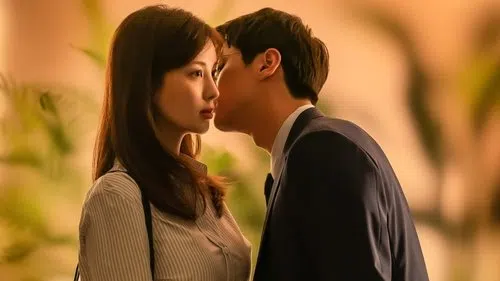 Love and Leashes izle afişi