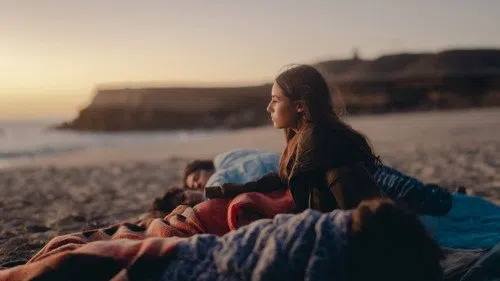 Gökyüzünden Gelen izle afişi
