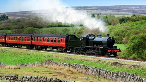 Riding Britain's Railways izle afişi