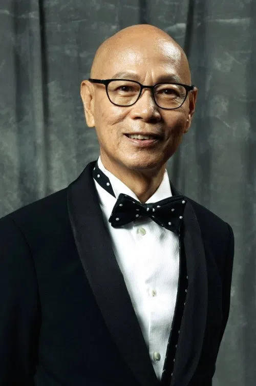 羅家英