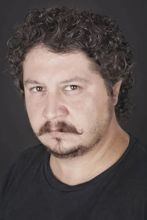 Yüksel Molla