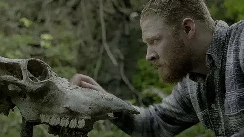 Kırmızı El izle