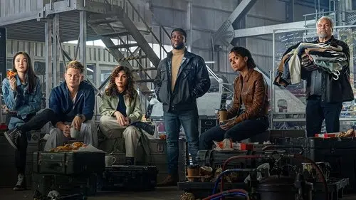 Uçuk Bir İş izle