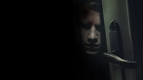 Açık Ev izle