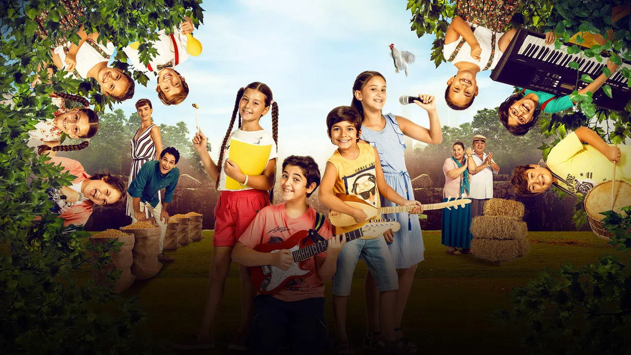 Bizim Köyün Şarkısı izle afişi