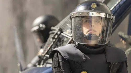 Kuşatma izle