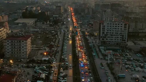 Deprem izle afişi
