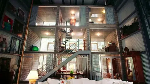 Amazing Interiors izle