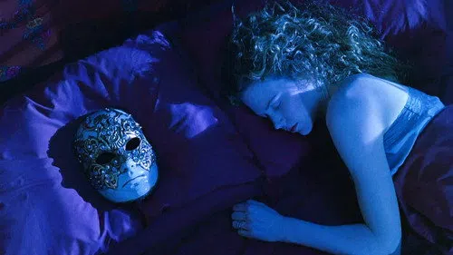 Gözü Tamamen Kapalı izle