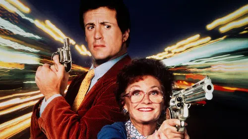 Dur! Yoksa Annem Ateş Edecek izle