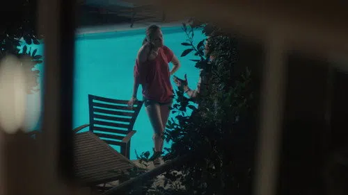 Komşu izle afişi