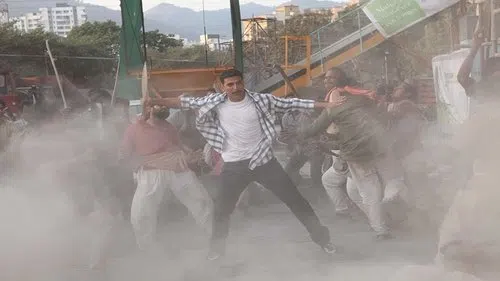 Rowdy Rathore izle