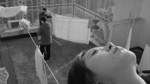 The Cloud in Her Room izle afişi