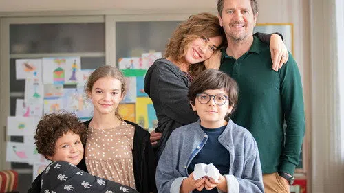 Tre di troppo izle afişi