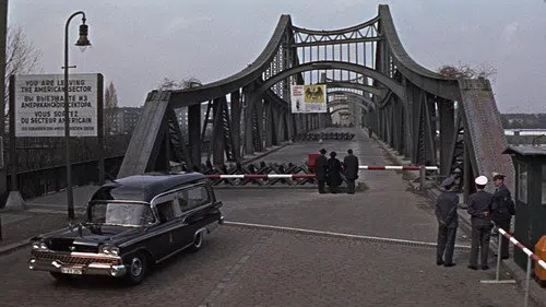 Funeral in Berlin izle