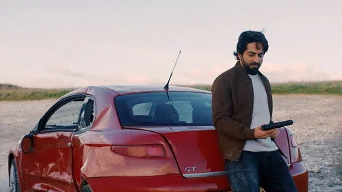 Bir Aksiyon Kahramanı izle
