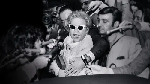 Martha Mitchell Etkisi izle