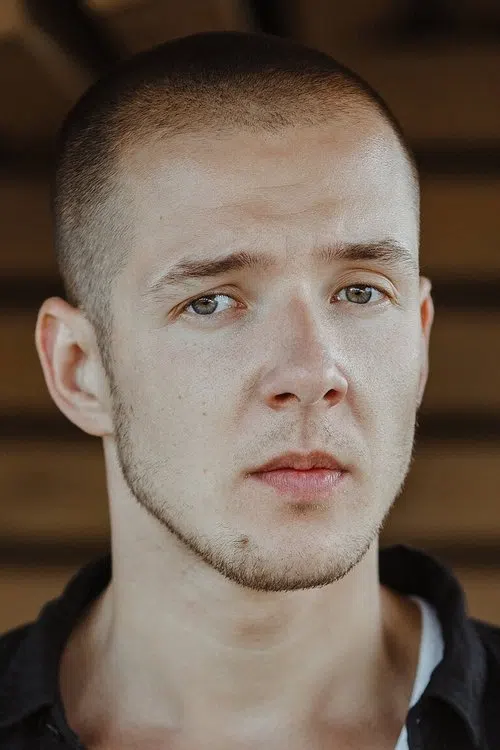 Artyom Suçkov