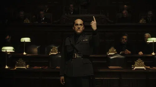 Mussolini: Yüzyılın Oğlu izle