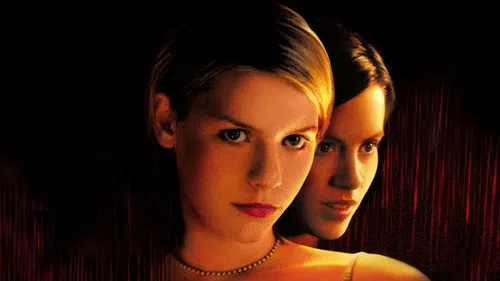 Yıkıntı Saray izle