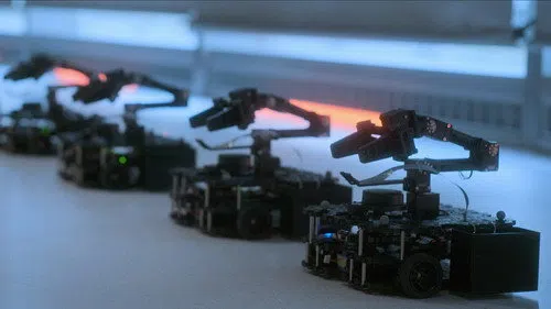 Bilinmeyenler: Katil Robotlar izle