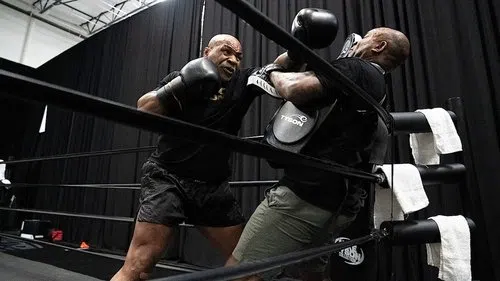 Geri Sayım: Paul vs. Tyson izle afişi