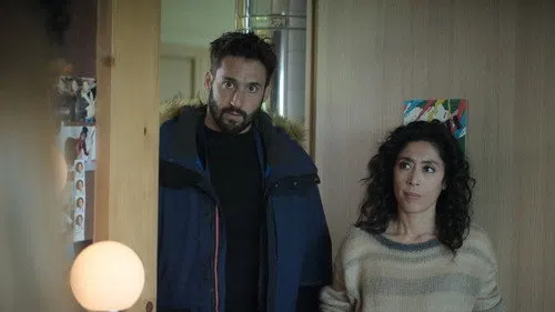 Paraleller izle afişi