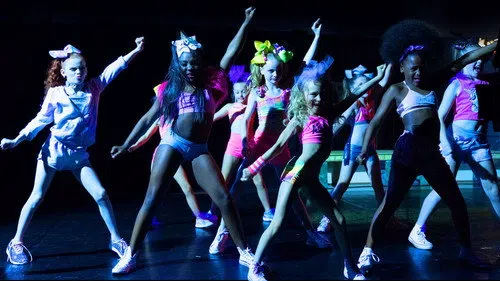 Dancing Queen izle