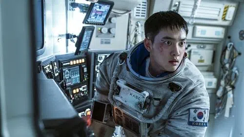 The Moon izle afişi