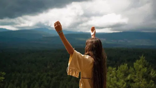 Shana: The Wolf's Music izle