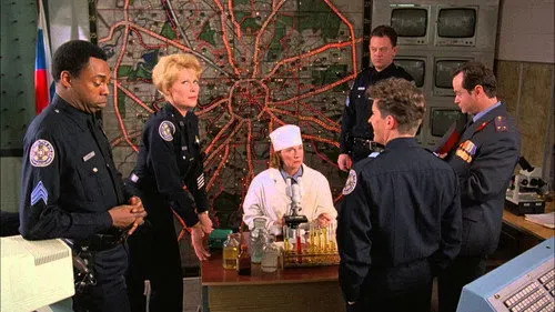 Polis Akademisi 7: Moskova Görevi izle