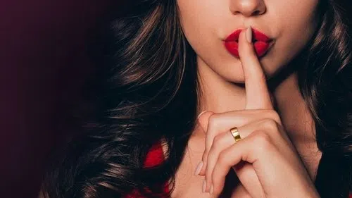 Ashley Madison: Seks, Yalanlar ve Skandal izle