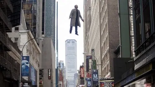 Birdman veya (Cahilliğin Umulmayan Erdemi) izle