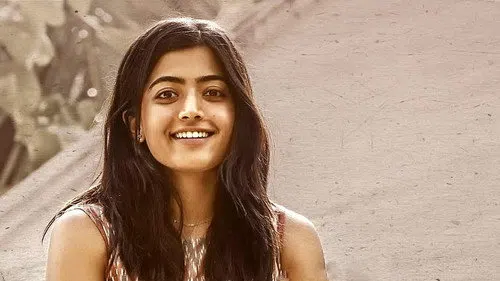 డియర్ కామ్రేడ్ izle afişi