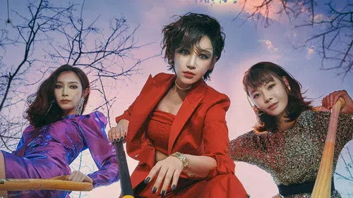 Becoming Witch izle afişi