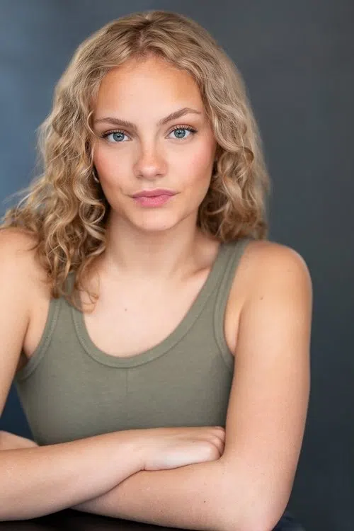 Lauren Viau