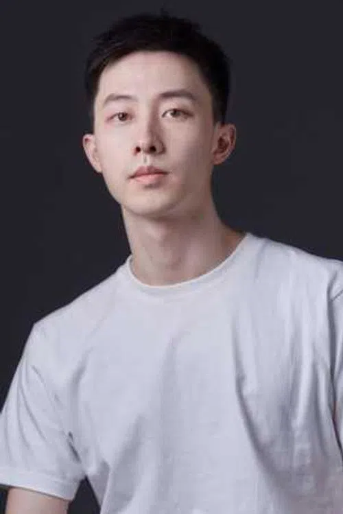 张逸伦