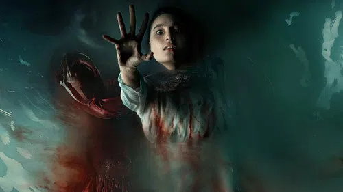 Perempuan Bergaun Merah izle afişi