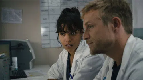 L'Ordre des Médecins izle afişi