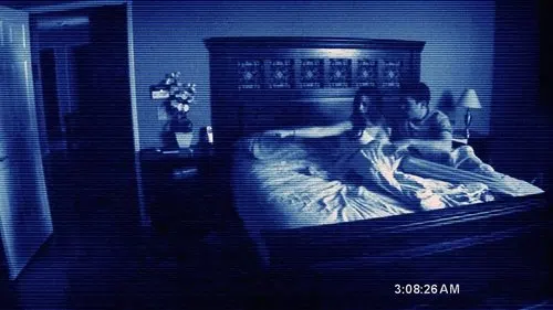 Paranormal Activity izle