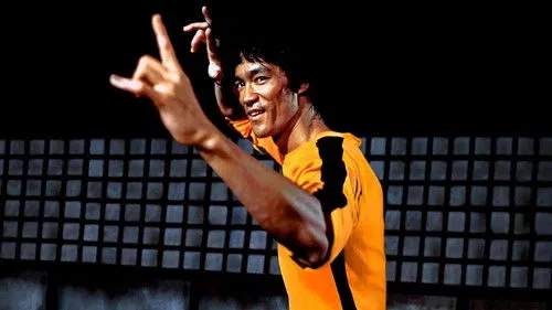 Iron Fists and Kung Fu Kicks izle
