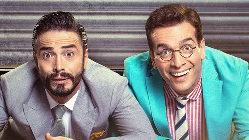 Ailecek Şaşkınız izle afişi